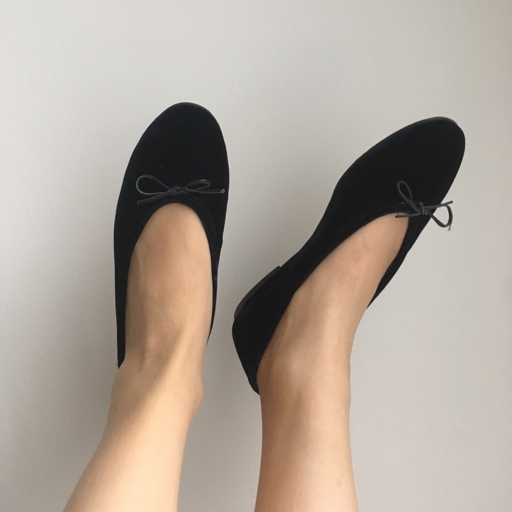 Barneys New York ballet flats shoes.